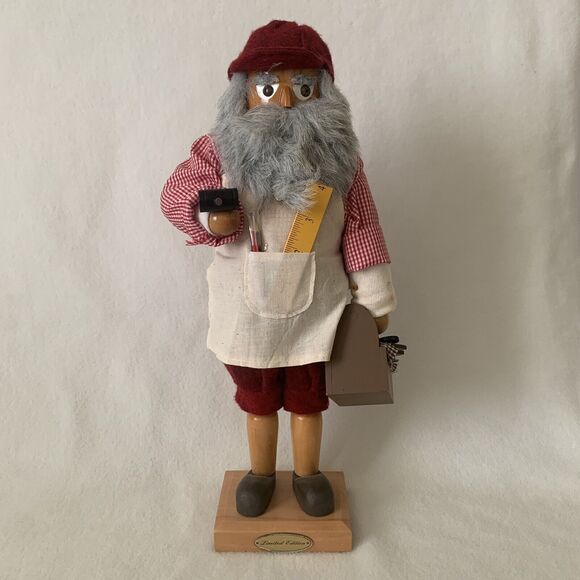 Grandeur Noel 2000 Collector's‎ Edition 17" Wooden Santa Nutcracker Toy Maker - Picture 2 of 16